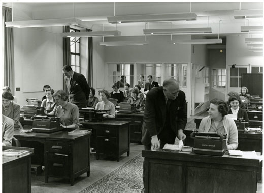 Leading ladies typists